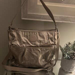 Kipling Izellah Metallic Glow Bag with Crossbody Strap- GUC